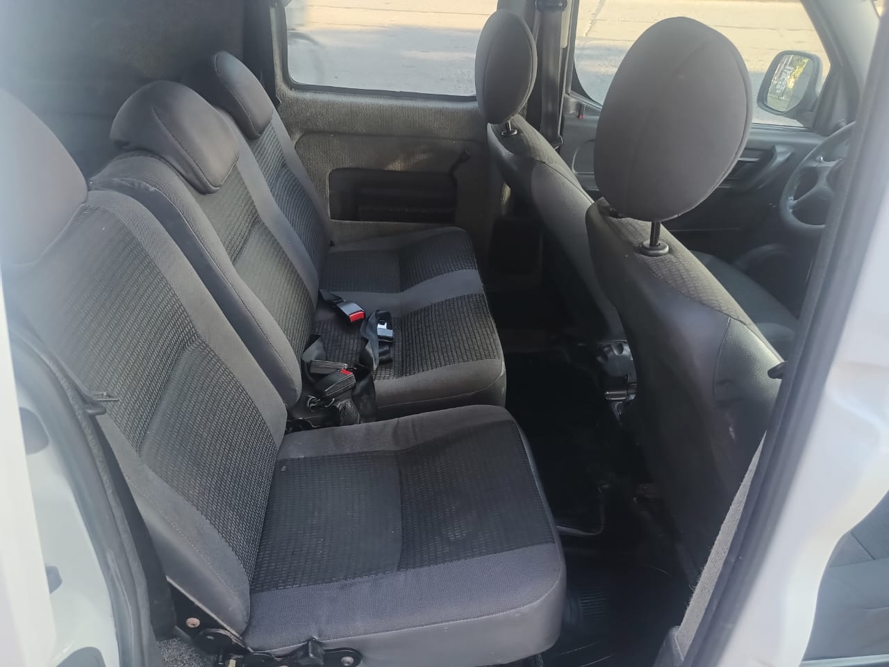CITROEN  BERLINGO FURGON CON ASIENTOS 